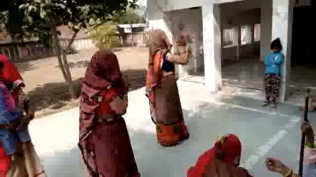 महाशिवरात्रि का पावन पर्व: पुत्र रत्न की प्राप्ति पर महिलाओं ने चढ़ाई जेहर 