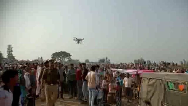 थाना शिव नगर डीडई पुलिस द्वारा थाना क्षेत्र में महाशिवरात्रि मेले में आने जाने वाले व्यक्तियों पर सुरक्षाकर्मियों द्वारा