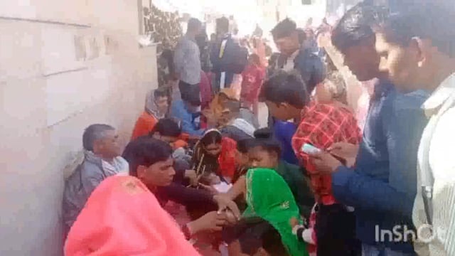 मथुरा के भांडीरवन में उमड़ा श्रद्धा का सैलाब निसंतान दंपतियों ने की संतान की कामना