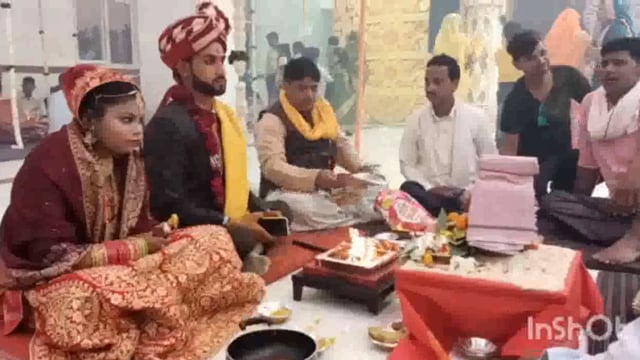 वृंदावन में धूम धाम से संपन्न हुआ 21 कन्याओं का सामूहिक विवाह 