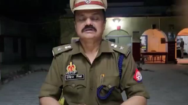 युवती ने खुद को लगायी आग, हालत गम्भीर

अपर पुलिस अधीक्षक ( पश्चिमी ) रोहित मिश्रा की बाइट