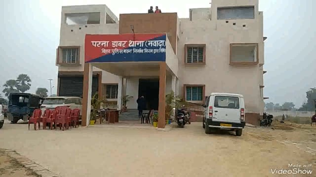 परना डाबर पुलिस ने बरदाहा तिलैया नदी घाट से अवैध बालू से लदा एक ट्रैक्टर किया जप्त