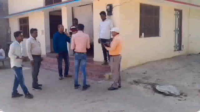 गोंडा विद्युत विभाग ने चलाया चेकिंग अभियान 15:00 बकायेदारों का कांटा कनेक्शन