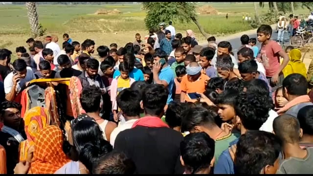 रामपुर मोड़ के समीप ट्रक और ऑटो की टक्कर में एक की हुई मौत दूसरे की स्थिति गंभीर 