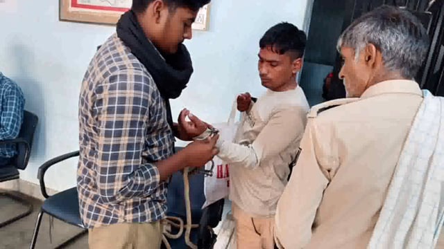 सूरजगढ़ -एक शराबी को शराब के साथ गिरफ्तार कर भेजा गया जेल