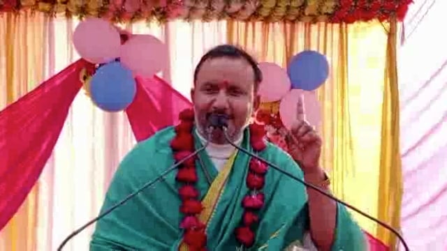 अजीतमल ,शंकर जी की बगिया में श्रीमद् भागवत कथा में श्री कृष्ण की बाल लीलाओं का वर्णन करते आचार्य पंडित श्रीकांत तिवारी