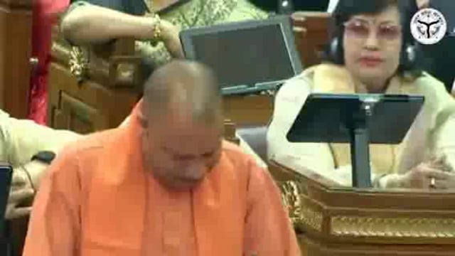 मुख्यमंत्री योगी आदित्यनाथ ने सदन में फुल फॉर्म में की बैटिंग, विपक्ष की बंधी घिग्घी
