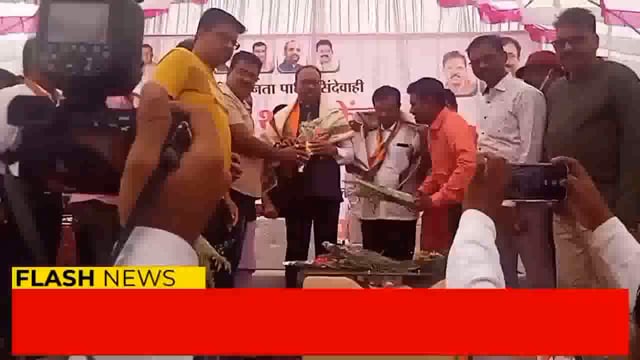 सिंदेवाही लोनवाही व्यापारी असोसिएशनच्या वतीने भाजपा प्रदेशाध्यक्ष चंद्रशेखर बावनकुळे यांचा स्वागत. 