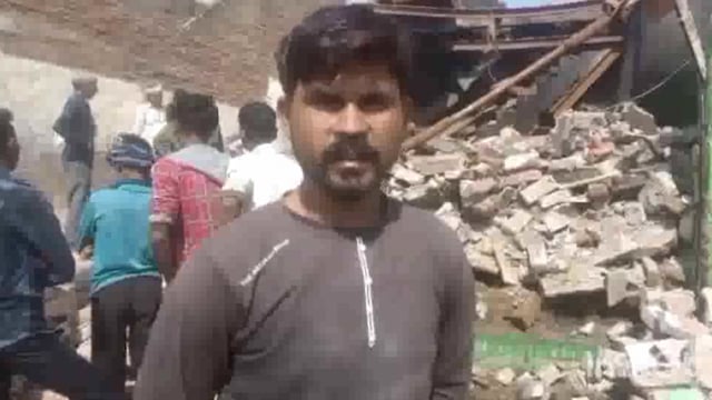 फरह के मुस्तफाबाद में हुआ मकान ब्लास्ट पड़ोस के दो मकान भी हुये धराशाई एक की मौत 3 घायल