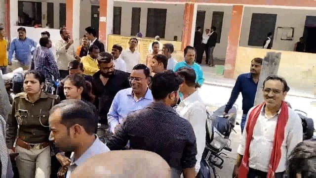 भाई ने भाई के हक पर डाका डाला, भाई ने एसडीएम से की शिकायत#Prayagraj 