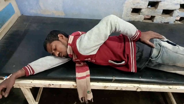 सूरजगढ़ा-टेंपू के द्वारा एक युवक को मारा गया धक्का किया जा रहा इलाज