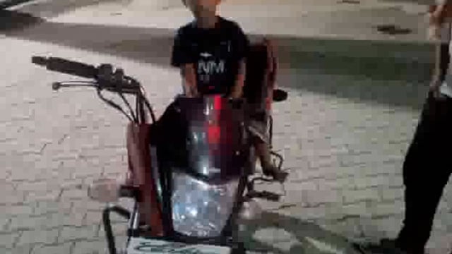 शहर में बाइक चोरों का आतंक गैंग सक्रिय मोमीनपूरा निवासी सफीक खान की आई स्मार्ट बाईक घर के सामने से ले उड़े चोर सीसी Tv...