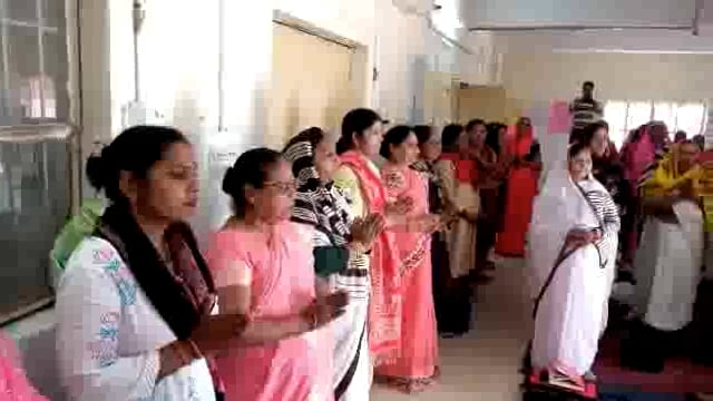 प्रार्थना के साथ शुभारंभ हुआ सामुदायिक स्वास्थ्य केंद्र सोनई पर आंगनवाड़ी को आशाओं का प्रशिक्षण