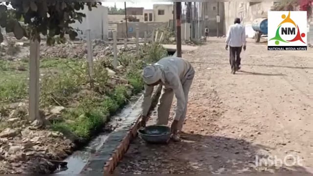 संबंधित विभाग के अधिकारियों की अनदेखी के चलते सड़क व नाली निर्माण कार्य में किया जा रहा घटिया सामग्री का प्रयोग।