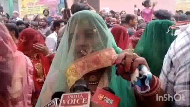 भगवान कृष्ण के धाम गोकुल में हुई छड़ी मार होली