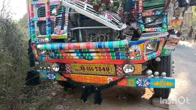 सूरजगढ़ा -मेदनी चौकी थाना क्षेत्र अंतर्गत साध बाबा स्थान के निकट ट्रक ने टीपर में मारी जोरदार टक्कर