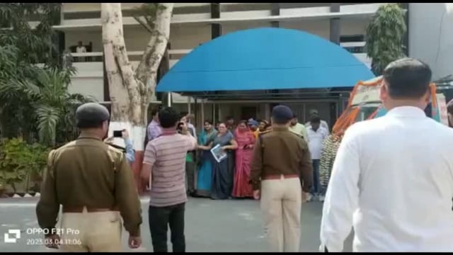 जीना है तो पापा शराब मत पीना; जागरूकता रथ रवाना 