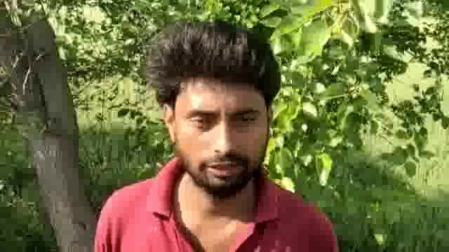 जामुन के पेड़ पर लटका मिला युवक का शव :फैली सनसनी