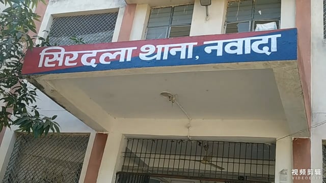 सिरदला पुलिस ने चैली गांव के समीप से 11 बोतल अंग्रेजी शराब के साथ एक अपाची बाइक समेत दो धंधेबाज को किया गिरफ्तार