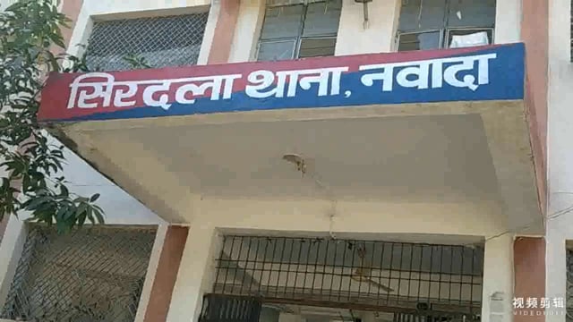 पुलिस ने चैली गांव में छापेमारी कर 16 लीटर महुआ शराब के साथ एक धंधेबाज को किया गिरफ्तार