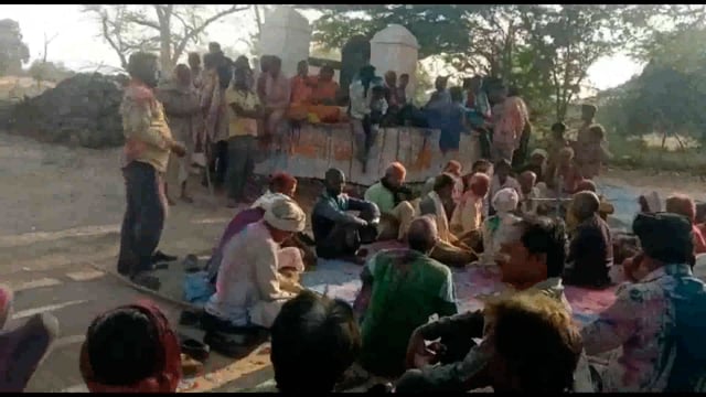 पैलानी तहसील क्षेत्र के कई गांवो में दूज के दिन हुआ फाग का कार्यक्रम