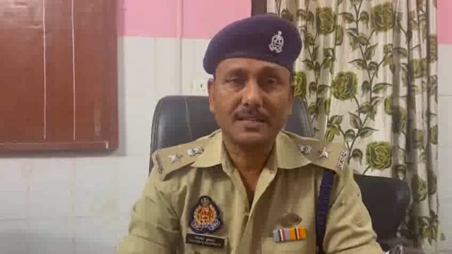 थाना दिबियापुर क्षेत्र के अन्तर्गत हुई सड़क दुर्घटना के सम्बन्ध में अपर पुलिस अधीक्षक श्री दिगम्बर कुशवाह द्वारा दी गई 