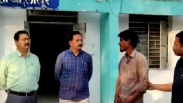 अट्टल मोबाइल चोर गुन्हेगाराच्या स्थानिक गुन्हे शाखेच्या पोलीस पथकांनी अष्ठामोड येथे आवळल्या मुसक्या