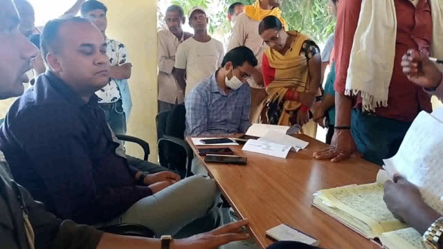 पिपरिया अंचल से संबंधित आदर्श थाना सूरजगढ़ा में लगाया गया जनता दरबार