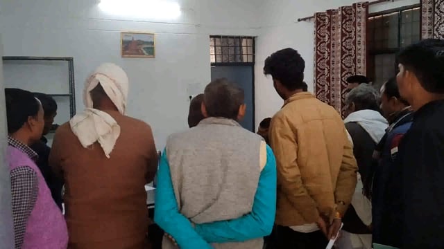 बोकनार गाँव में निर्माणाधीन मकान से सरिया काट रहे युवक की करंट लगने से मौत