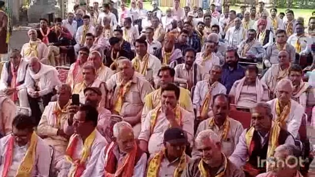 वैष्णव बैरागी ब्राह्मण समाज कल्याण समिति का होली मिलन समारोह धूमधाम से मनाया गया दो पूर्व मंत्री पहुंचे कार्यक्रम में 