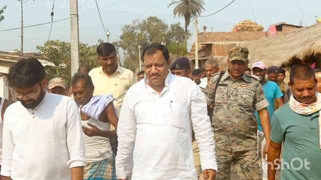 नल जल योजना को लेकर  विधायक ने ग्रामीणों के साथ की बैठक 