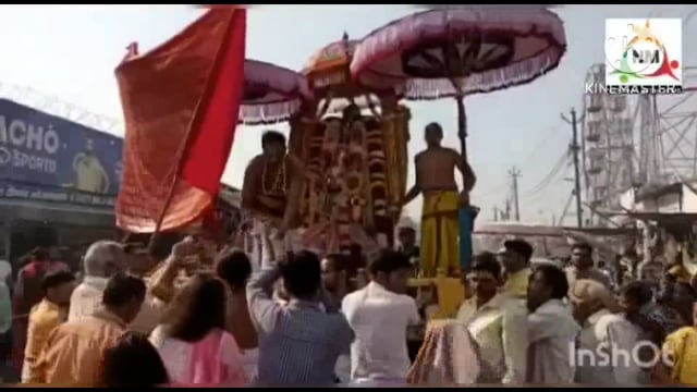 वृंदावन:  दस दिवसीय ब्रह्मोत्सव में तीसरे दिन भगवान रंगनाथ जी ने, नगर भ्रमण कर आतिशबाज़ी का लिया आनन्द।
