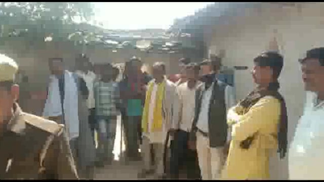 बरेहटा में अज्ञात कारणों के चलते  27 वर्षीय विवाहिता ने फांसी लगाकर दी जान,पुलिस ने शव को भेजा PM के लिए