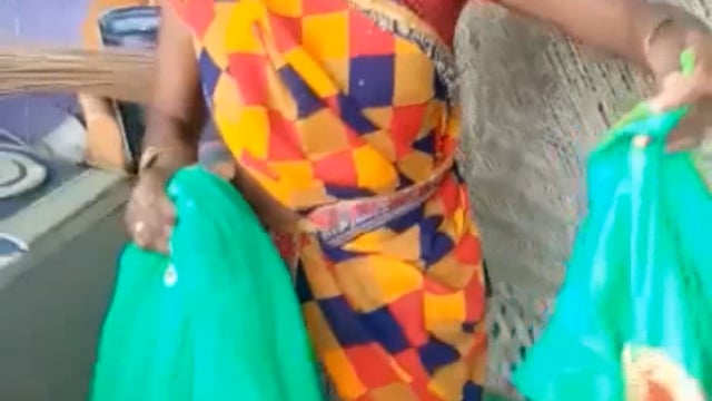 सुहागपुर गांव में आकाशीय बिजली एक मकान पर गिरी विद्युत सामान हुए छतिग्रस्त बड़ी दुर्घटना होने से बची