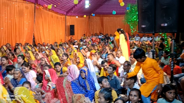 बाघराय थाना क्षेत्र के बिहार कर्माजीतपट्टी में चल रहे श्रीमद् भागवत कथा के छठे दिन श्रद्धालुओं का उमड़ा जनसैलाब