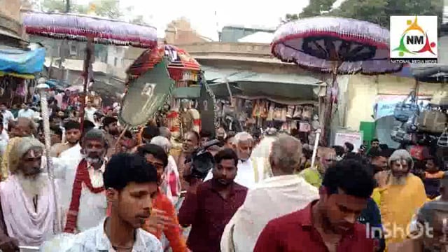 रथ में विराजमान होकर भक्तों को दर्शन देने के बाद भगवान गोदा रंगमन्नार ने मंदिर में किया विश्राम।