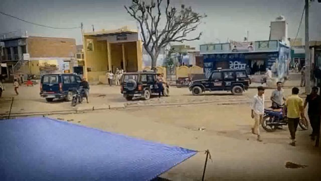 गौ कसी की सूचना पर पुलिस ने मारा छापा दो महिलाएं ली हिरासत में 