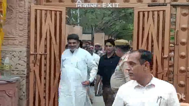 श्री कृष्ण जन्मभूमि और शाही ईदगाह की सुरक्षा व्यवस्था का निरीक्षण करने पहुंचे एडीजी सुरक्षा