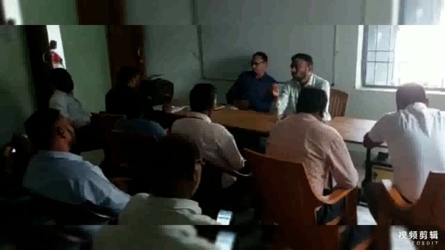 सिरदला के ई किसान भवन में कृषि कर्मियों ने की  बैठक किसानों में किया गया मूंग बीज का वितरण