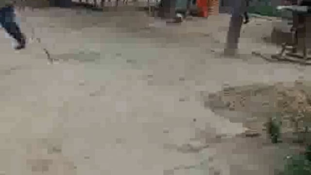 जमीन विवाद में विपक्षी ने घर चढ़कर किया हमला, किया तोड़ फोड़, पीड़ित ने आसपुर देवसरा पुलिस को दी तहरीर