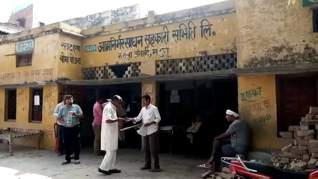 राजवीर सिंह निर्विरोध आत्मनिर्भर साधन सहकारी समिति नगला जंगली के अध्यक्ष घोषित: प्रतिद्वंदी ने नामांकन लिया वापस