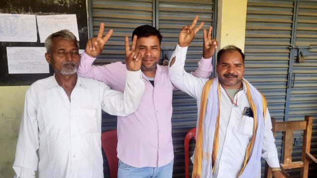 माट  क्षेत्रीय सहकारी समिति अध्यक्ष पद के लिए अंजू बघेल का निर्विरोध हुआ चुनाव ग्रामीणों ने फूल मालाओं से किया स्वागत