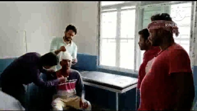 सूरजगढ़-राशन लेने को लेकर हुई मारपीट में एक पक्ष के 3 लोग हुए घायल जिसमें इलाज के बाद एक को किया गया रेफर