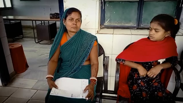 अवैध संबंध का विरोध करने पर खैमीचक गांव में पति ने पत्नी को ब्लेड से हमला कर किया  गंभीर रूप से जख्मी