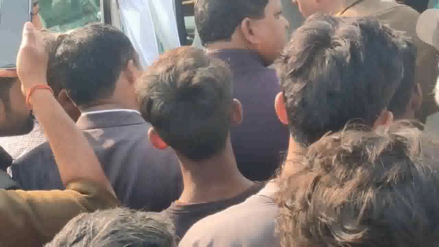 सिद्धार्थनगर जिले के भड़रिया गांव निवासी युवक की महाराष्ट्र के पुणे में इमारत से गिरकर मौत