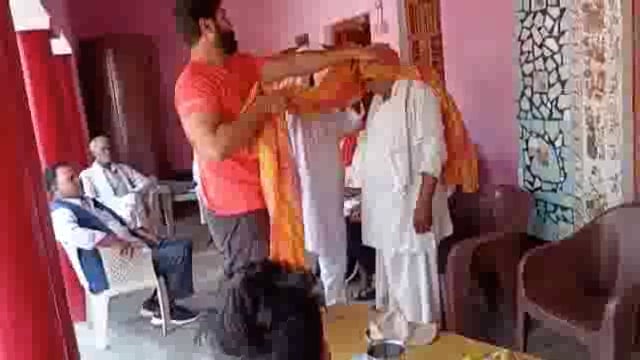 आत्म निर्भर साधन सहकारी समिति सुरीर कला के नवनिर्वाचित अध्यक्ष का बैकुंठपुर में जोरदार स्वागत