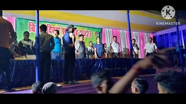 जिला प्रशासन द्वारा बिहार स्थापना दिवस को लेकर आयोजित प्रतियोगिता में फुल्लीडुमर प्रखंड के 2 छात्रों ने पाया पुरस्कार