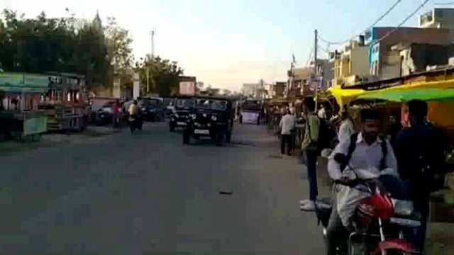 महिला सशक्तिकरण के तहत रैली का वजीरगंज पहुंचने पर उपजिलाअधिकारी ने पुष्प वर्षा कर किया स्वागत