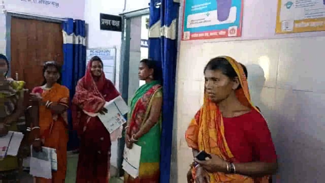 प्राथमिक स्वास्थ्य केंद्र हसनगंज में महिला बंध्याकरण शिविर का हुआ आयोजन, कुल 12 लोगों का हुआ सफल ऑपरेशन