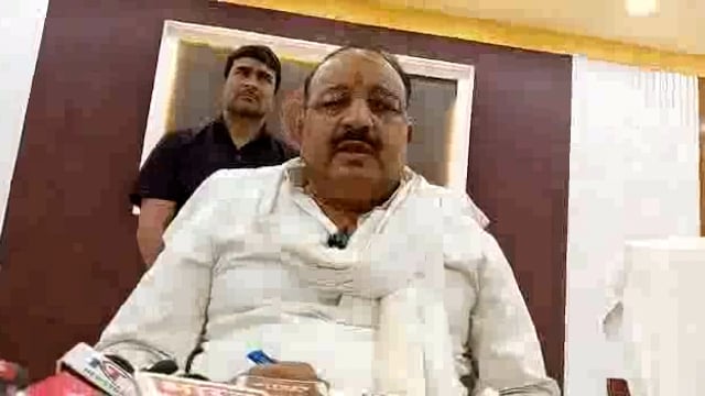 रायबरेली समसपुर पक्षी विहार से सारस पक्षी को लेकर राज्यमंत्री दिनेश प्रताप सिंह का बयान, अखिलेश यादव के ट्वीट पर कसा तंज